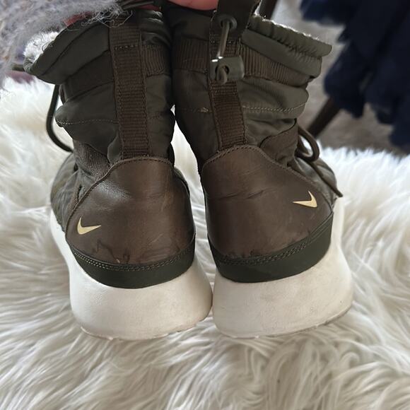 Nike | Rosherun Army Green Sneakerboot Size 8.5 - Picture 4 of 11